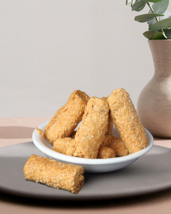 Buy Finger Gajak, a traditional seasonal sweet made to perfection. Made with premium quality jaggery and sesame seeds, this delicacy captures the essence of age-old recipes passed down through eras. 